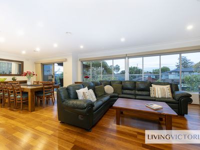 9 Terang Avenue, Burwood East