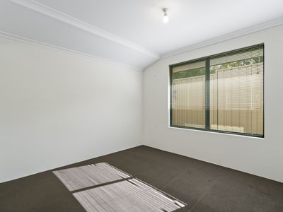 2 / 99 Manning Road, Manning