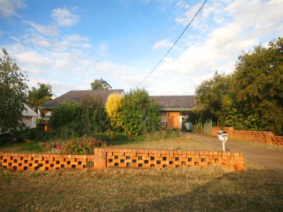 8 PORCUPINE STREET, Gunnedah