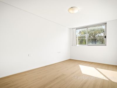 27 / 8 Marlborough Road, Homebush West