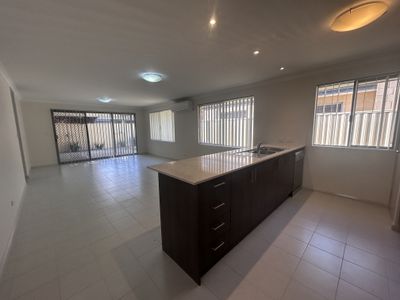 17 Pinot Loop, Pearsall