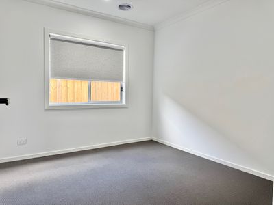 16 Shallow Road, Weir Views
