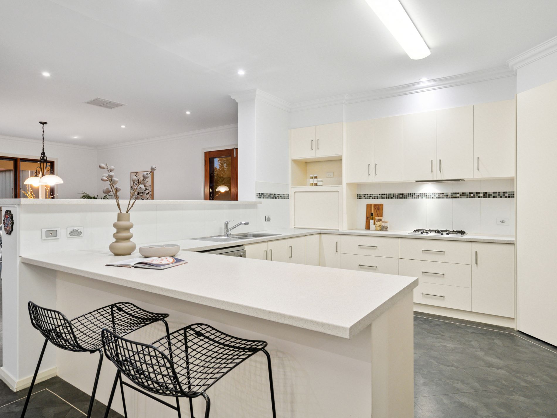 49 Stuart Road, South Plympton