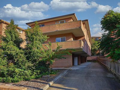 2 / 6 Central Avenue, Westmead