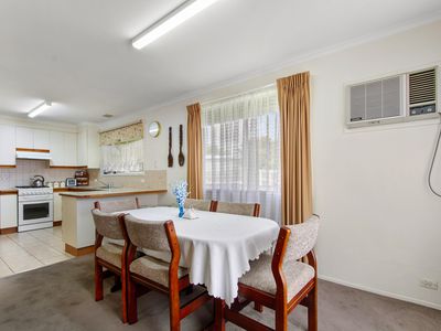 6 Indra Court, Sale