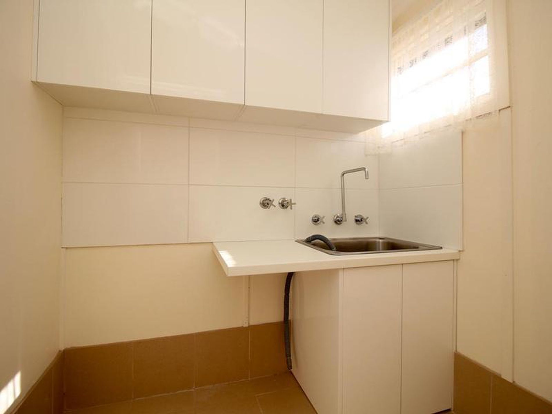 10 Alamein Walk, West Bathurst