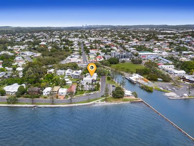 19 Waterloo Esplanade, Wynnum