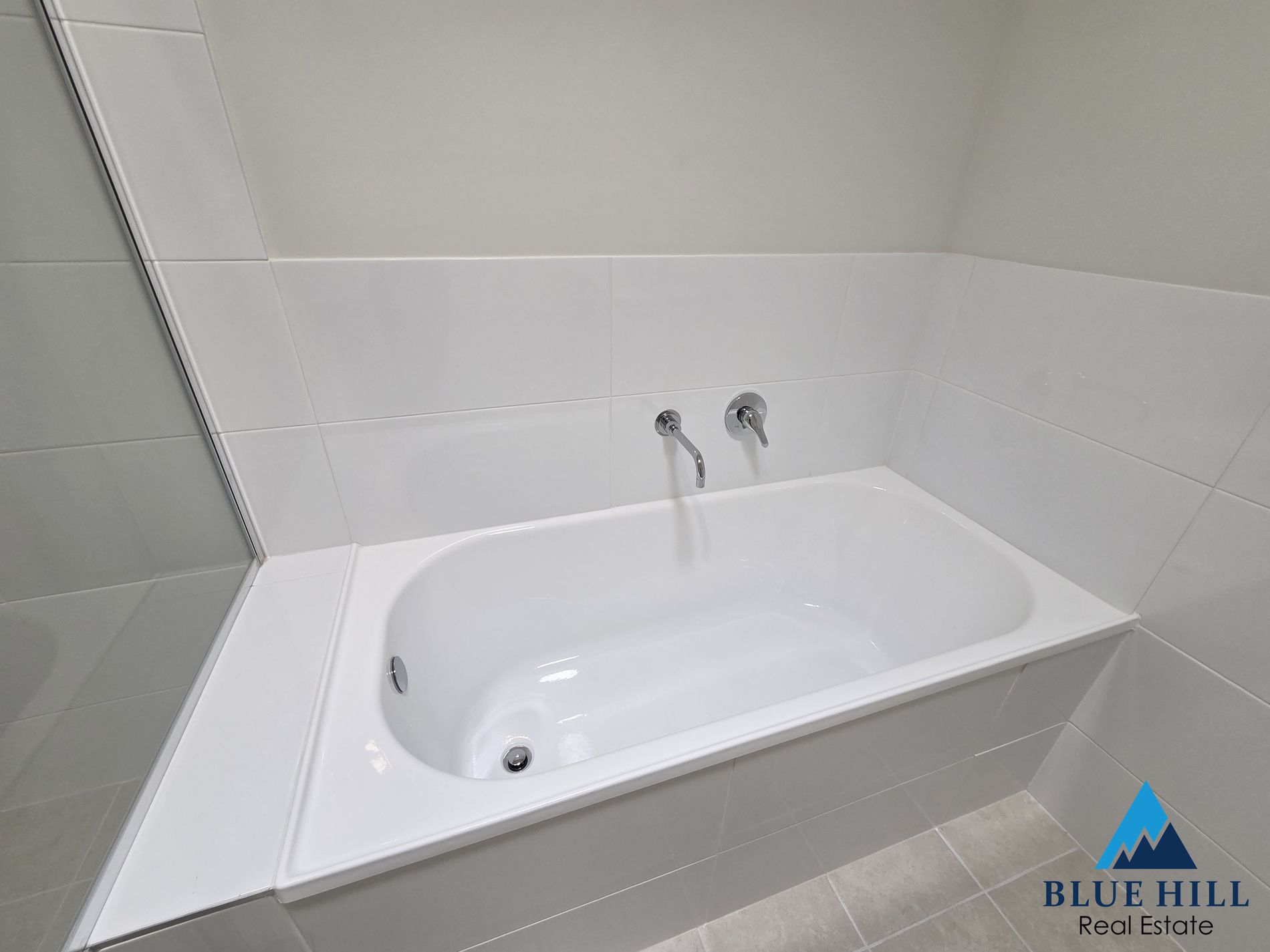 2 / 9 Millhouse Close, Farley