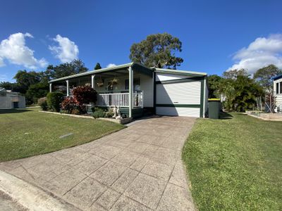 9 Palm Avenue / 14 Ibis Boulevard, Eli Waters