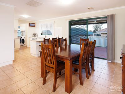 4 FIRESTONE WAY, Wodonga