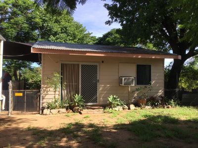 11 DUNDEE LANE, Queenton