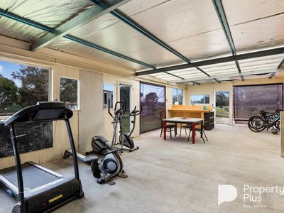 140 Gibbs Road, Majorca