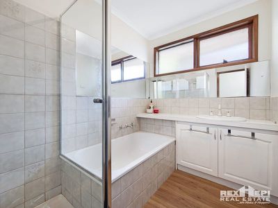 4 Daryl Court, Hampton Park