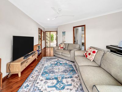 33 Eugenia Crescent, Redlynch
