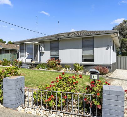 11 HOWE STREET, Seymour