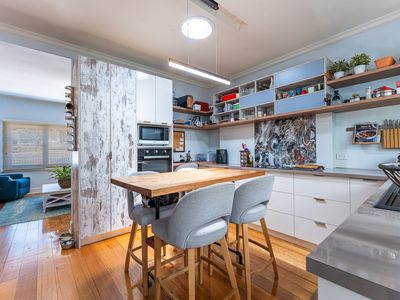 56 Maple Street, Golden Square