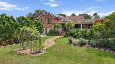 10 Hartmann Drive, Tamworth