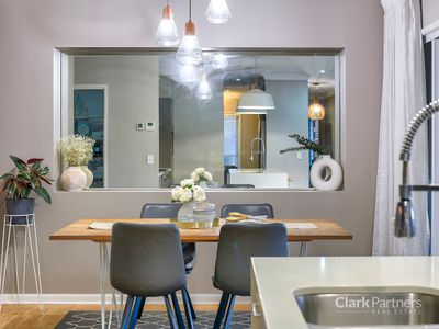 2 Lefroy Court, Warner