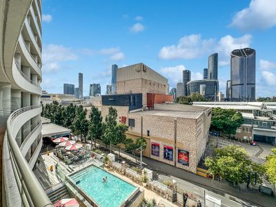 916 / 1A Glenelg Street, South Brisbane