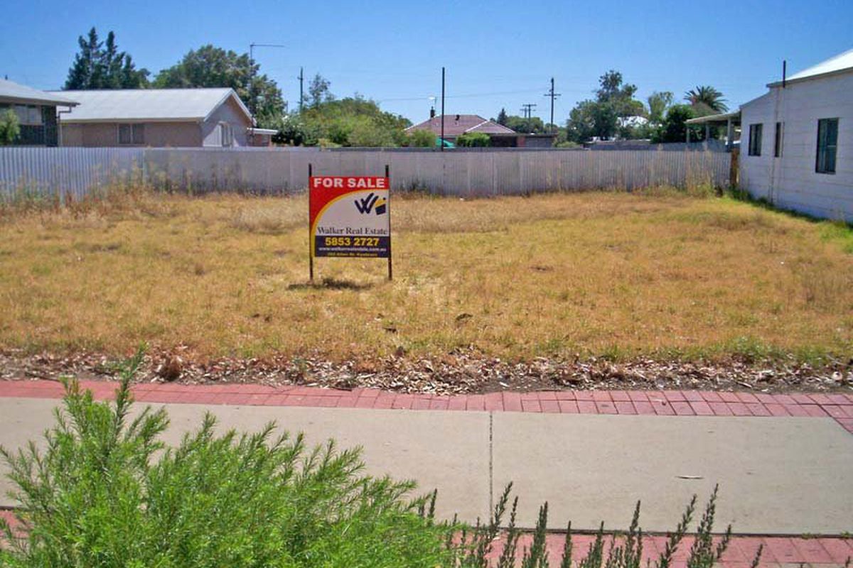 110-112 Mangan Street, Tongala