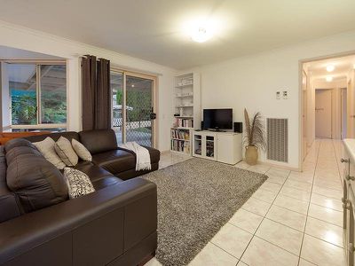 27 DALTON AVENUE, Wodonga