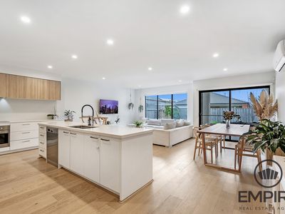 5 Kinross Parade, Clyde North