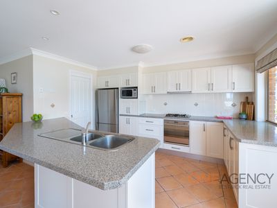 6 Dunoon Place, Abercrombie