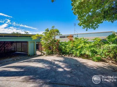 4 Yackatoon Court, Ocean Shores