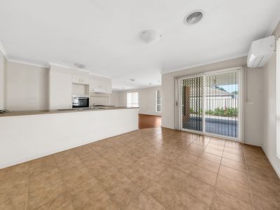 43 Bowral Loop, Craigieburn