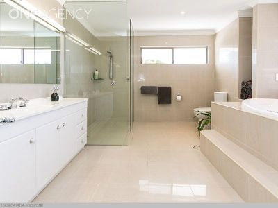 11 Ariadne Street, River Heads