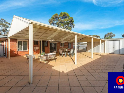 32 Lennox Drive, Paralowie