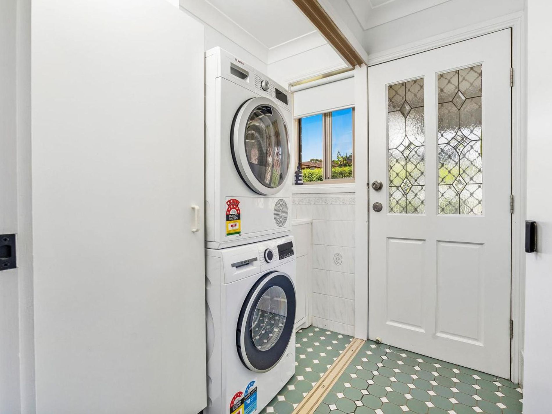 2 Irwin Place , Vincentia