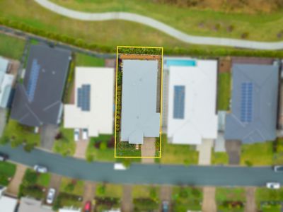 25 Whitsunday Circuit, Pimpama