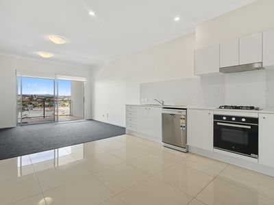806 / 11 Playfield Street, Chermside