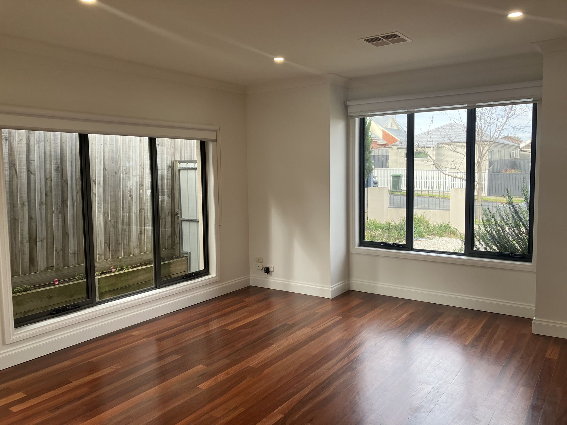 1/6 Daisy Street, Newtown