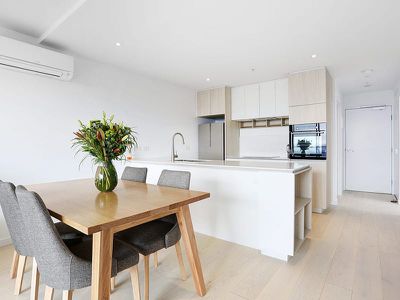 2007 / 40 Hall Street, Moonee Ponds