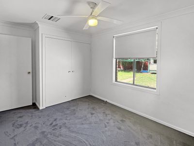 8 Bass Place, Dubbo