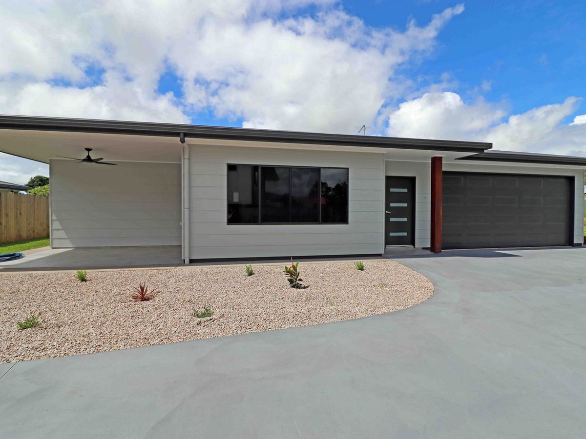 1 / 4 Canopus Circ, Atherton