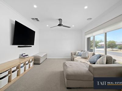 11 Cormorant Way, Wangaratta