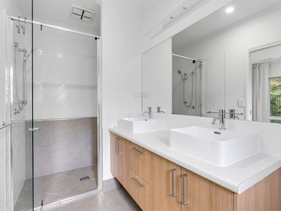 32b Highfield Circuit, Bentley Park