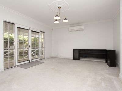 2 / 19 Kitchener Avenue, Burswood