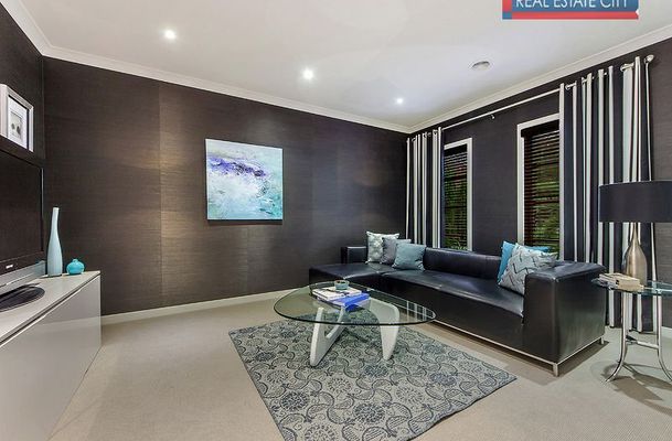 2 Firenze Road, Greenvale
