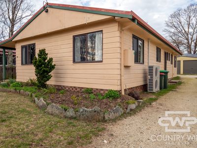 107 Malpas Street, Guyra