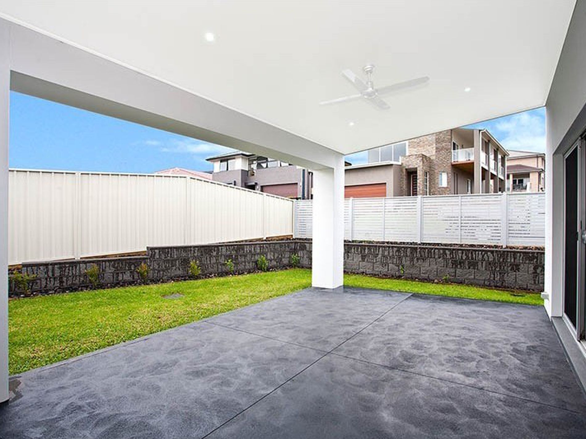 9 St Andrews Parkway, Shell Cove
