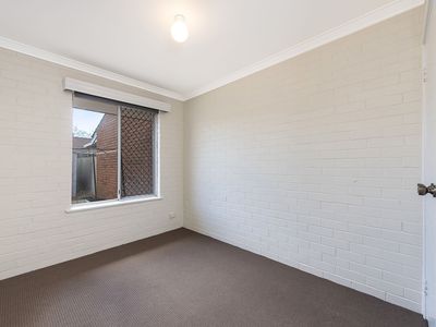 9 / 5 Louise Street, Rockingham