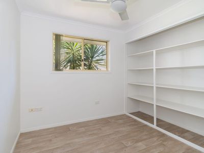 13 Honeysuckle Avenue, Kawungan