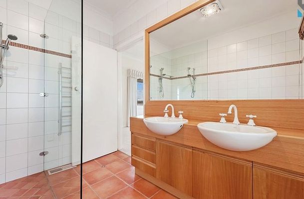 115 St Johns Road, Oaklands Junction