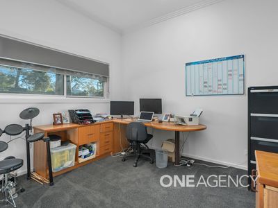 9a Mattes Way, Bomaderry