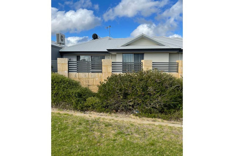 2 / 4 Vigo Cove, Baldivis