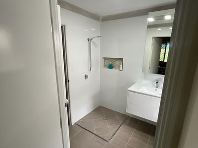 2 Phoenix Court, Churchill